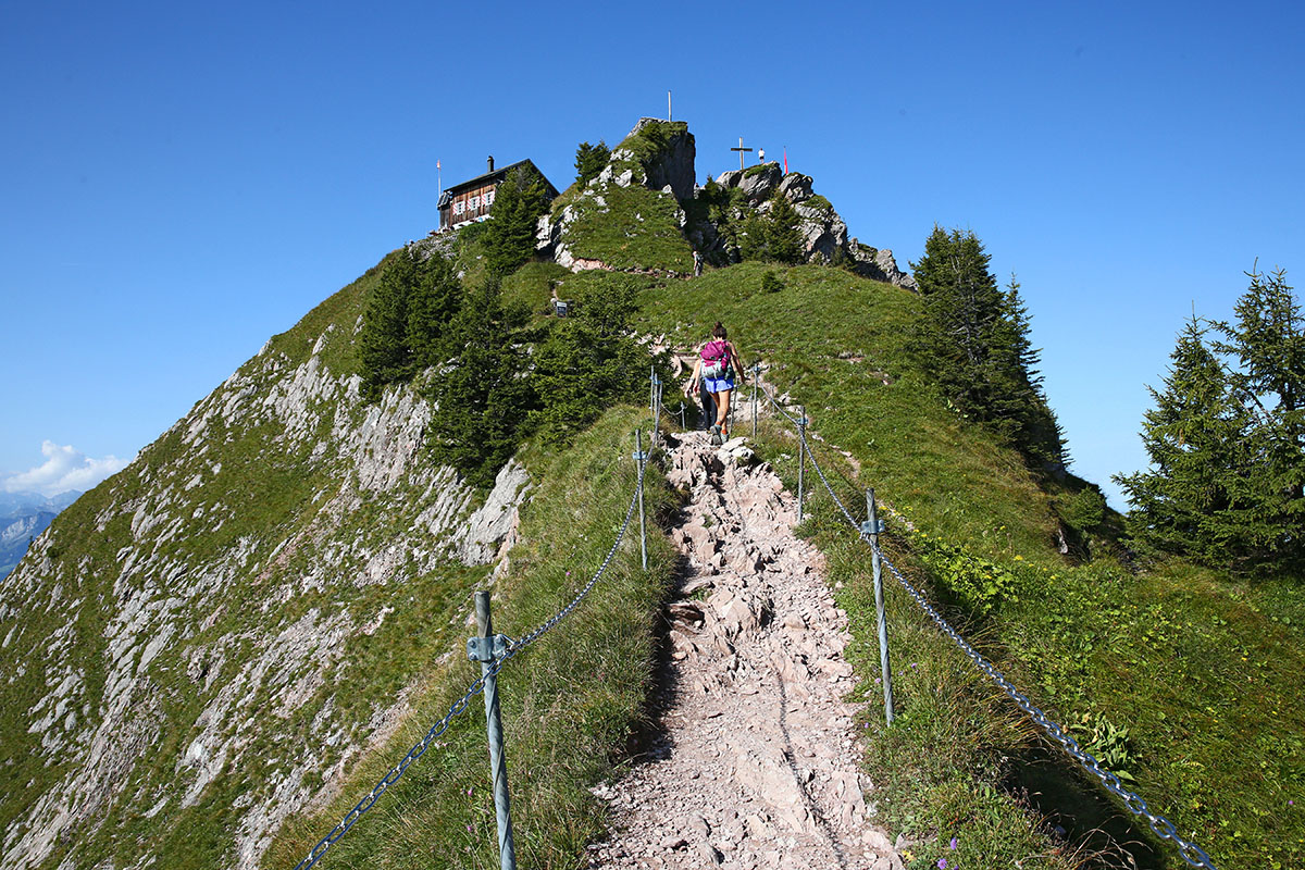 Hiking the Large Mythen (Canton of Schwyz) (6)